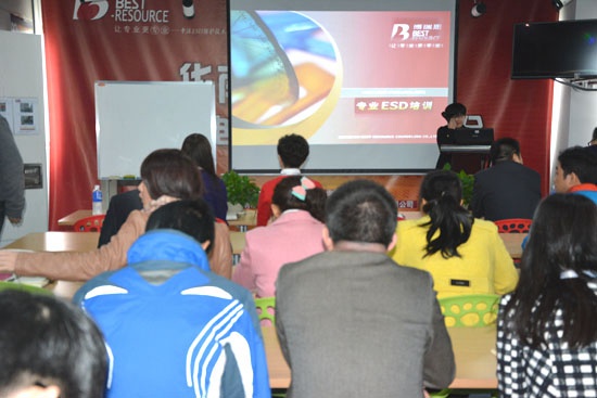 ���¹�˾��������˼ؓ(f��)؟(z��)���M��2014�깤�����Y(ji��)�c2015�깤��Ӌ��